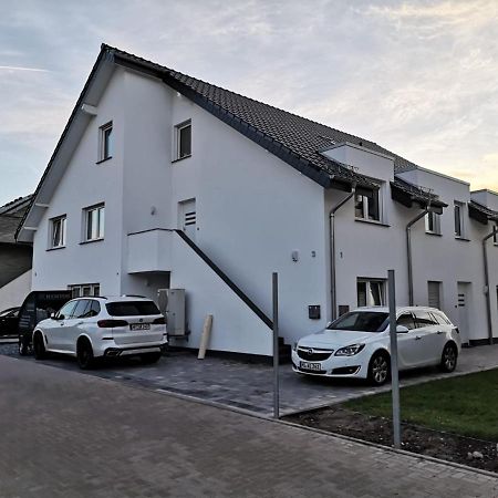 شقة Modern Wohnen I Parkplatz I Wlan I Netflix I Balkon I 6 Schlafplaetze باد اوينهاوسن المظهر الخارجي الصورة
