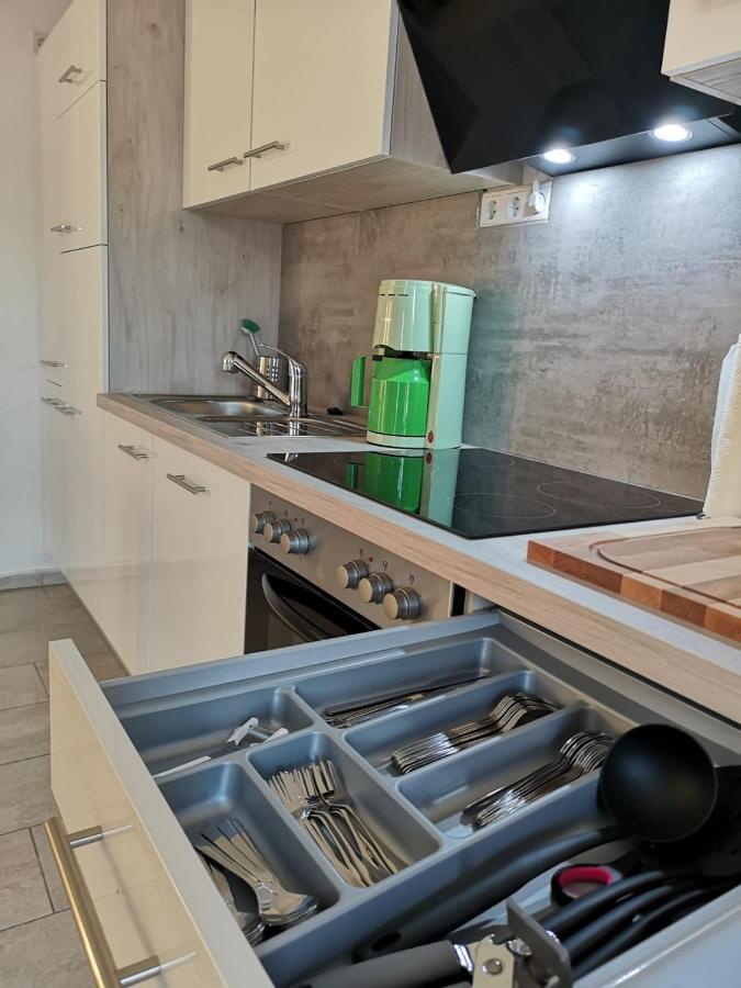 شقة Modern Wohnen I Parkplatz I Wlan I Netflix I Balkon I 6 Schlafplaetze باد اوينهاوسن المظهر الخارجي الصورة