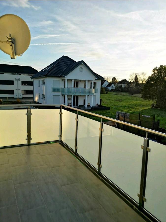 شقة Modern Wohnen I Parkplatz I Wlan I Netflix I Balkon I 6 Schlafplaetze باد اوينهاوسن المظهر الخارجي الصورة