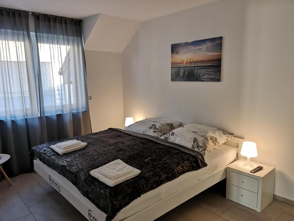 شقة Modern Wohnen I Parkplatz I Wlan I Netflix I Balkon I 6 Schlafplaetze باد اوينهاوسن المظهر الخارجي الصورة